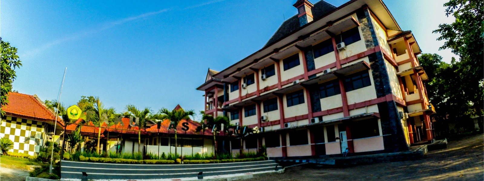 Fakultas Farmasi UNEJ Jawa Timur